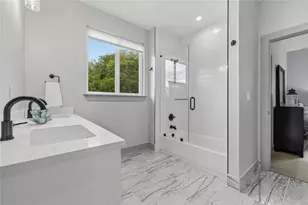 20901 Broken Arrow St, Lago Vista, TX 78645 - Photo 25