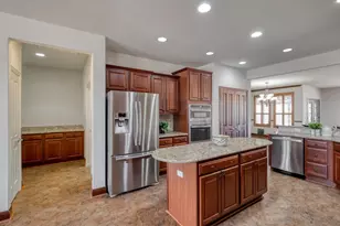 214 Apache Mountain Ln, Georgetown, TX 78633 - Photo 11