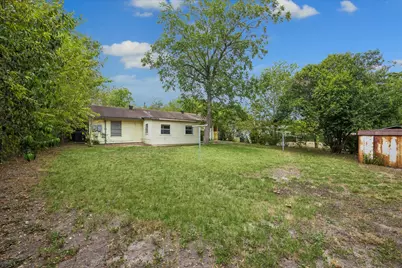 402 Bramble Drive, Austin, TX 78745 - Photo 21