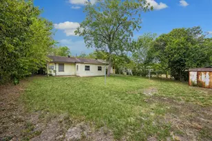 402 Bramble Dr, Austin, TX 78745 - Photo 21