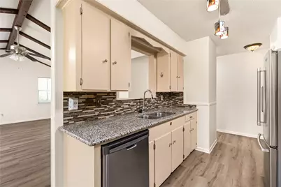 5803 Eureka Drive, Austin, TX 78745 - Photo 11