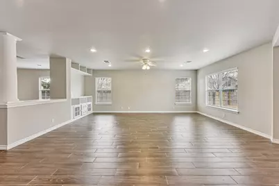 901 E Whispering Hollow Drive, Kyle, TX 78640 - Photo 9