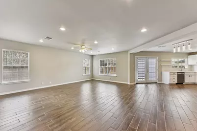 901 E Whispering Hollow Drive, Kyle, TX 78640 - Photo 7