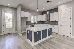 124 Feather Grass Ln, Bastrop, TX 78602 - Photo 3