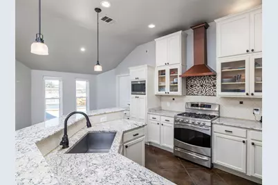 208 S Buffalo Pass, Georgetown, TX 78633 - Photo 7