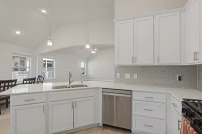 422 Backstays Loop, Kyle, TX 78640 - Photo 9