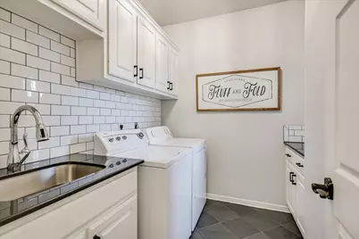 504 Saddlehorn Drive, Dripping Springs, TX 78620 - Photo 11