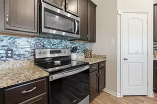 19212 Andrew Jackson St, Manor, TX 78653 - Photo 9