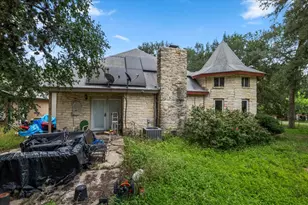 112 Rock Point Dr, Del Valle, TX 78617 - Photo 13