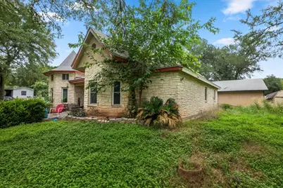 112 Rock Point Drive, Del Valle, TX 78617 - Photo 11