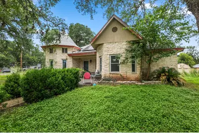 112 Rock Point Drive, Del Valle, TX 78617 - Photo 9