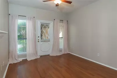 806 W 24th Street #103, Austin, TX 78705 - Photo 3