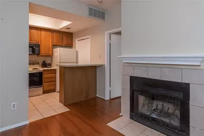 806 W 24th Street #103, Austin, TX 78705 - Photo 5