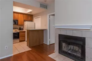 806 W 24th St, Austin, TX 78705 - Photo 5