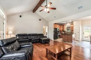 1058 Daviot Dr, Spicewood, TX 78669 - Photo 5