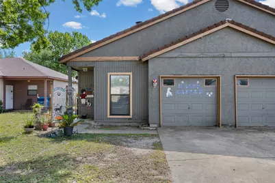 911 Crockett Street #A, Lockhart, TX 78644 - Photo 3