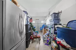 911 Crockett St, Lockhart, TX 78644 - Photo 29