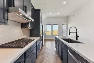 8506 Basil Hayden Ln, Austin, TX 78744 - Photo 3