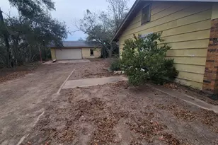 123 River Oaks Dr, Cedar Creek, TX 78612 - Photo 5