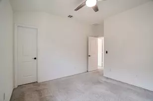 516 Ayinger Ln, Austin, TX 78728 - Photo 15