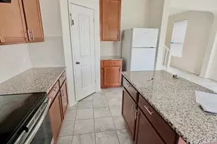 18900 Lady Bird Johnson St, Manor, TX 78653 - Photo 5