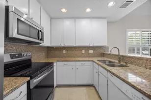 1748 Ohlen Rd, Austin, TX 78757 - Photo 5