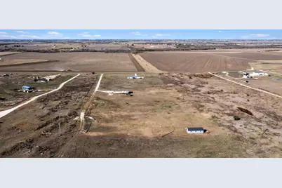 422 County Road 451 Road, Coupland, TX 78615 - Photo 3