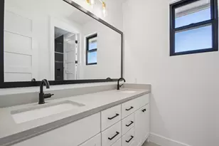 10103 Milky Way Dr, Austin, TX 78730 - Photo 29