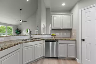2106 Faldo Ln, Round Rock, TX 78664 - Photo 19