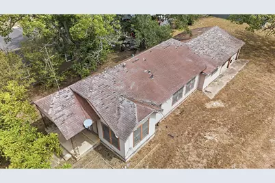 1602 Water Street, Gonzales, TX 78629 - Photo 13
