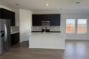 208 Pico St, Hutto, TX 78634 - Photo 5