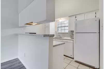 1908 San Antonio #306, Austin, TX 78705 - Photo 11