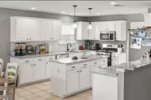 512 Mockingbird Ln, Lockhart, TX 78644 - Photo 7