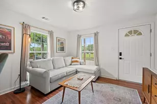 1909 College Row, Austin, TX 78702 - Photo 9