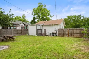 1909 College Row, Austin, TX 78702 - Photo 29