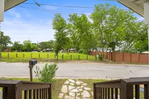 1909 College Row, Austin, TX 78702 - Photo 7