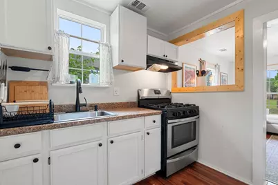 1909 College Row, Austin, TX 78702 - Photo 17