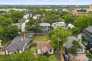 1909 College Row, Austin, TX 78702 - Photo 3