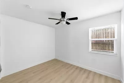 1304 Summit Street #102, Austin, TX 78741 - Photo 7