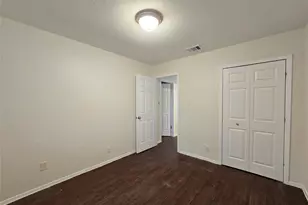 1305 Dobie Dr, Austin, TX 78753 - Photo 11