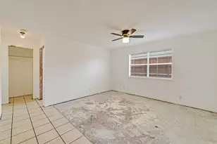 2111 Oak Motte Ln, Austin, TX 78744 - Photo 13