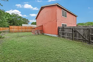 2111 Oak Motte Ln, Austin, TX 78744 - Photo 3