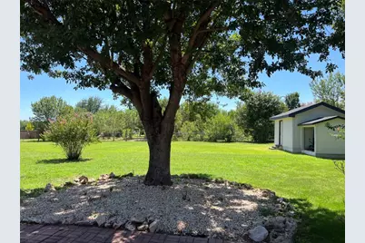 117 Cotton Rows Lane, Taylor, TX 76574 - Photo 17