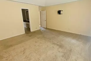 611 Rolling Green Dr, Lakeway, TX 78734 - Photo 11