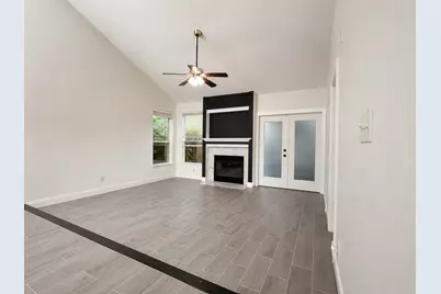 5611 Meadow Crest, Austin, TX 78744 - Photo 5