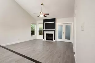 5611 Meadow Crest, Austin, TX 78744 - Photo 5