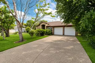 5611 Meadow Crest, Austin, TX 78744 - Photo 3