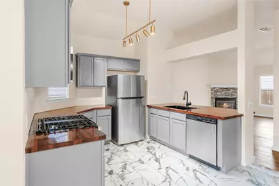 7225 White Panda Run, Del Valle, TX 78617 - Photo 13