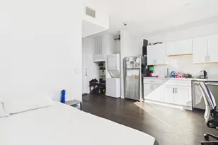 1010 W 26th St, Austin, TX 78705 - Photo 5