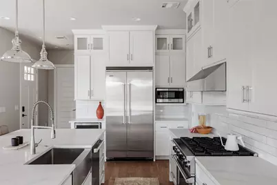 2100 Chicon Street, Austin, TX 78722 - Photo 9